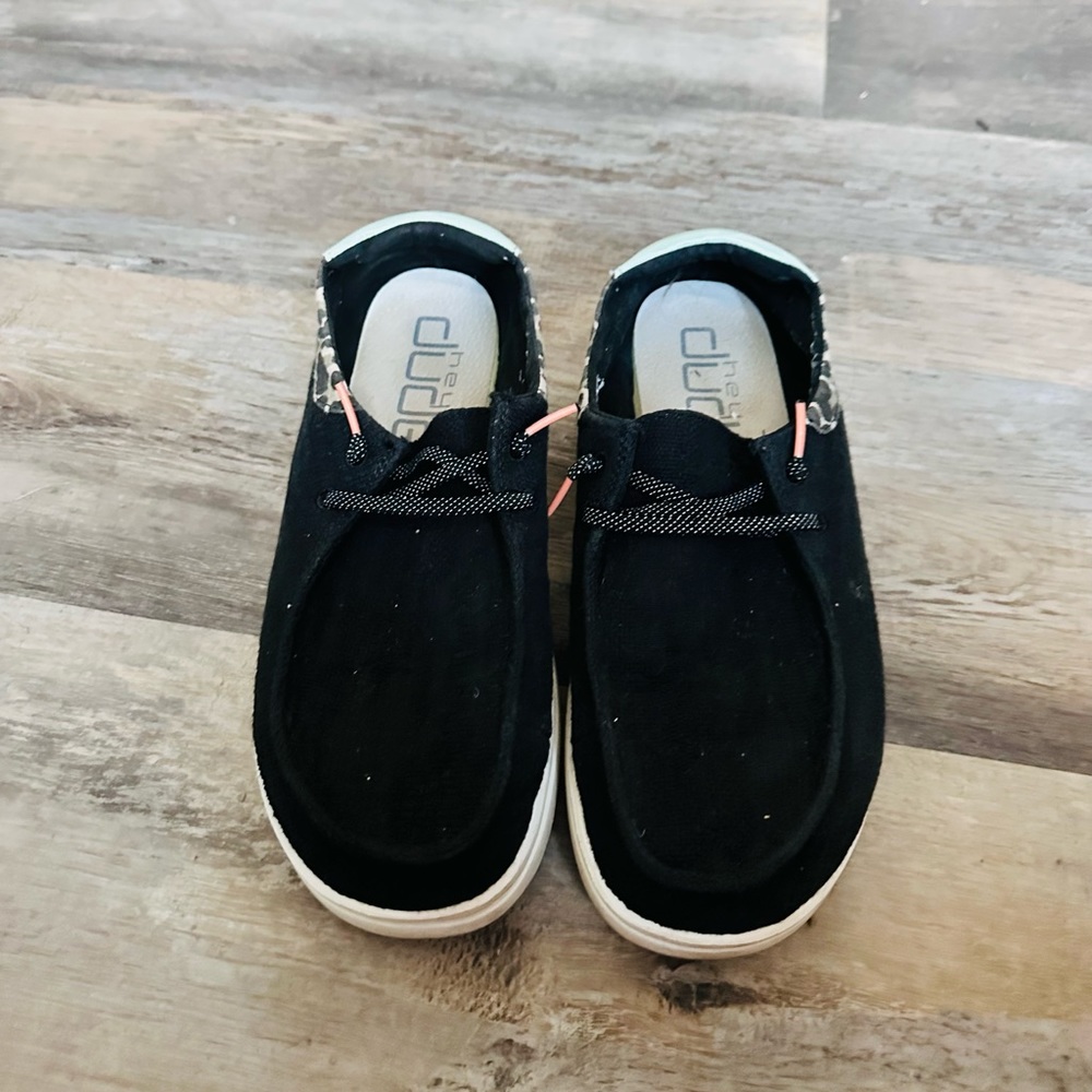 Fun Hey dude light weight shoes!